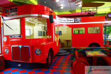 Інтер'єрна реклама. Автобус  піцерія.