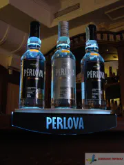 Підставки з діодною підсвіткою для бару.