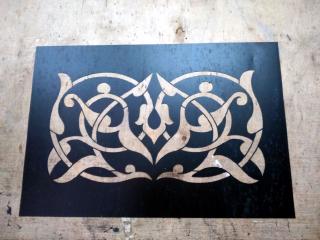 Лазерна порізка трафаретів для нанесення інформації та логотипів