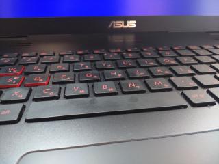 Професійне лазерне маркування кирилиці та шрифтів на клавіатурах ноутбуків та телефонів